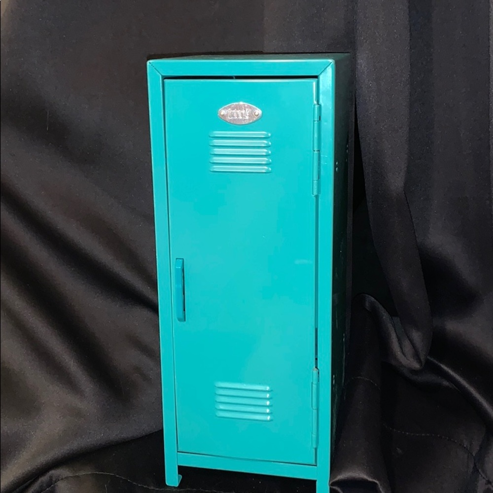 mini locker